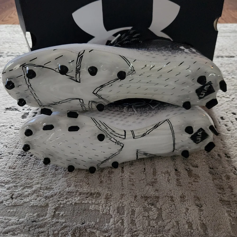 Under Armour Spotlight Lux MC 2.0 Football Cleat